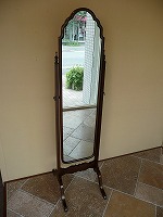 ���s �A���e�B�[�N�Ƌ�X Costante Antiques [�V���o���~���[ U-20]
