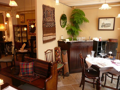 �f�U�C�i�[���I�񂾃I�[���h�L�����ƃM���x�W