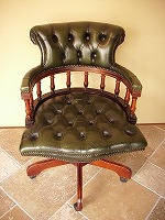 ���s �A���e�B�[�N�Ƌ�X Costante Antiques [�f�X�N�`�F�A�[ Q-37]